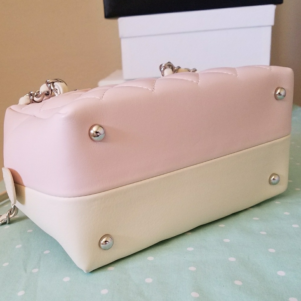 $3500 chanel bowling Bi color Bag limited - Picture 6 of 8